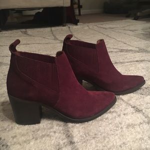 NWOT Steve Madden Suede Ankle Boots